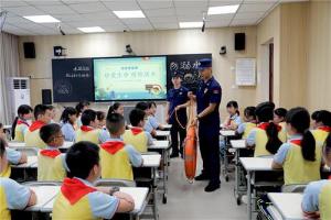 广安区：暑期将至  防溺水安全教育进校园
