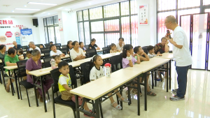 普及科学育儿知识 共建和美家庭
——前锋区龙塘街道玉堂社区开展家庭教育专题讲座