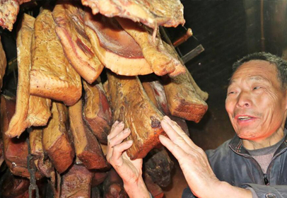 腊肉飘香年货足
