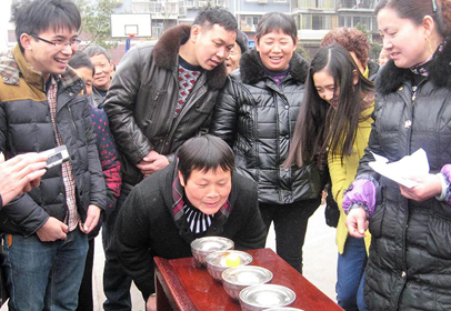 趣味游园“闹元宵”