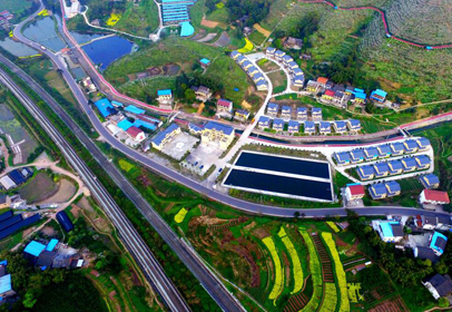 “扶贫公路”通民心