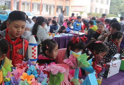 假期生活丰富多彩