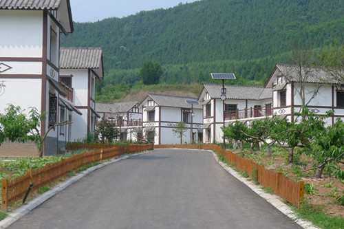 住进小洋房 走上康庄道