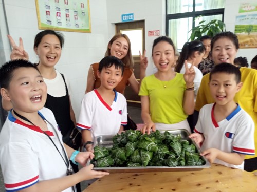 弘扬传统文化  情系浓情端午