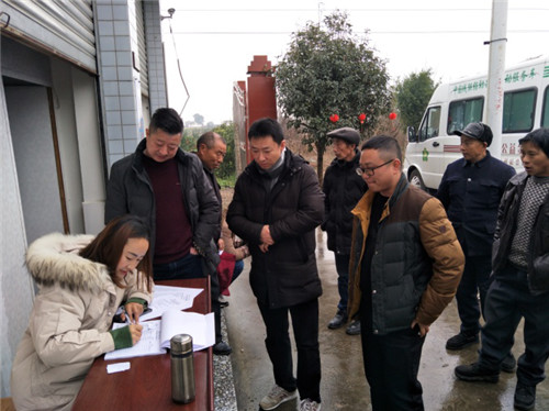 保胜乡努力提升困难群众生活质量