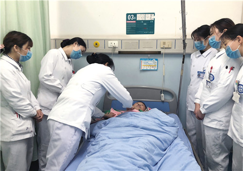 华西广安医院开展培训提升护理技能