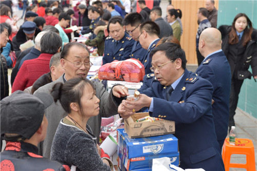 广安市2019年3·15大型现场宣传咨询服务活动 (5).jpg