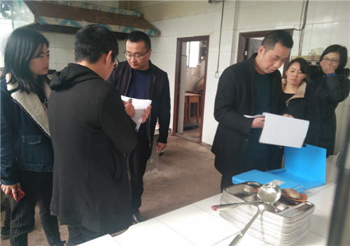 秦溪镇开展学食品安全大检查