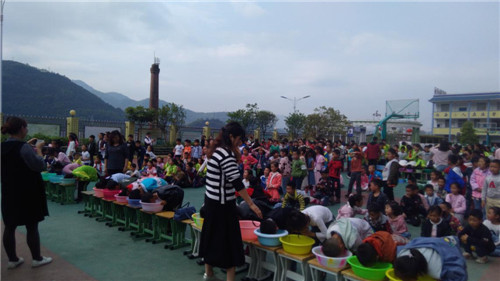 南江县第六小学：开展防溺水教育活动
