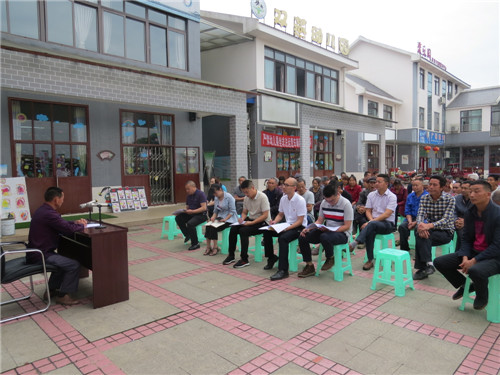 复盛乡：举办乡村故事会 身边典型讲事迹