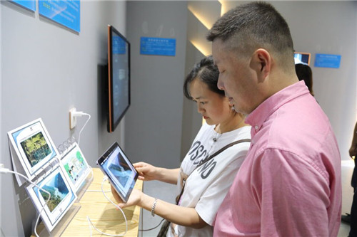 参观禁毒基地1.jpg