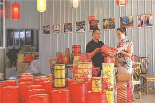 李银海与竹“亲密接触”的34年