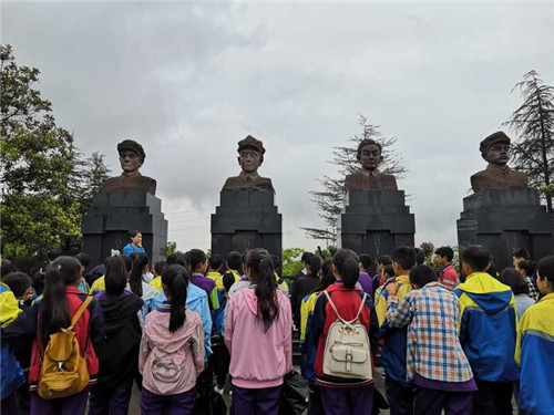 坪河镇九义校开启学生研学旅行活动