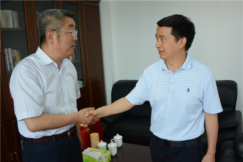 省科协领导走访慰问科技工作者