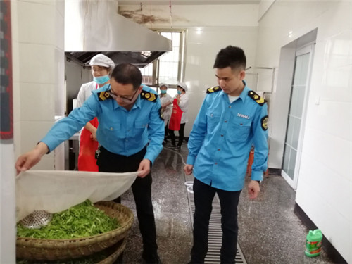 四川丹棱：部门社区护航高考