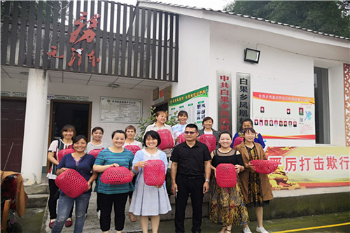青神县：竹编培训进社区 开创居家灵活就业模式