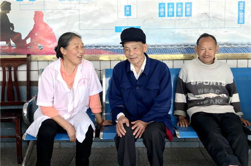 徐如珍:把五保老人当亲人