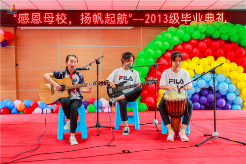 2019-07-05六年级毕业典礼-54.jpg