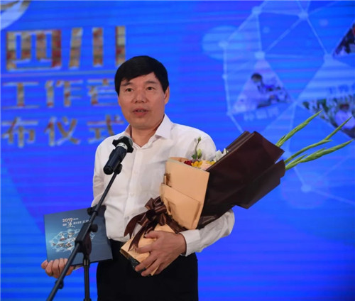 842BEEEF6FE8328FCF33994773BF4313_副本.jpg