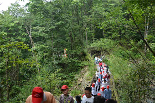 探密光雾山 (2).jpg