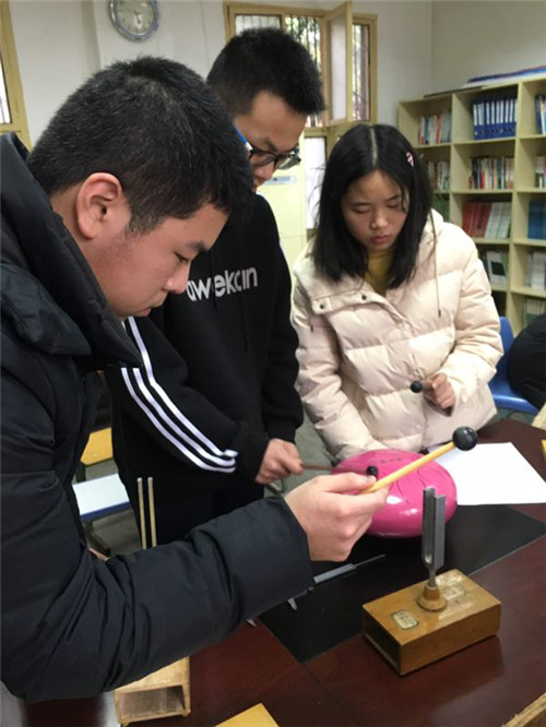 峨眉山市喜获全国青少年科创大赛两个二等奖