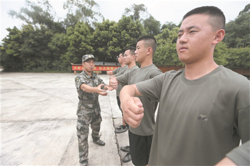 青神县人武部开展新兵役前训练