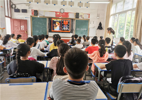 前锋初中开展禁毒宣传活动