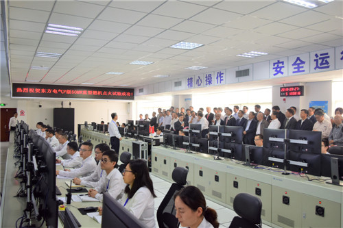 国内首台F级50MW重型燃气轮机整机点火试验成功