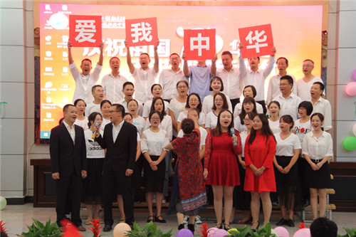 庆祝祖国70华诞 简阳市高级职业中学举办歌咏比赛