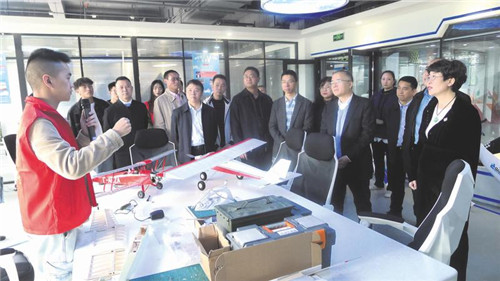 中国科协副主席孟庆海调研成都市基层科普工作