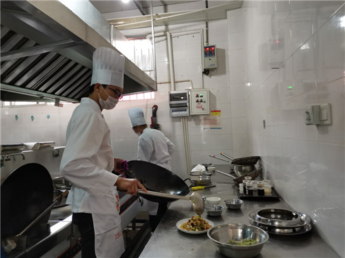 中餐热菜比赛现场.jpg