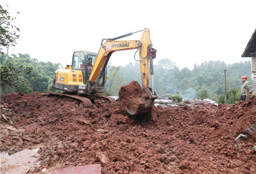 广安快马加鞭推进干埝村“百美村宿?三星分享村”项目建设 