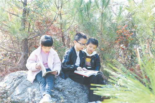 朗朗书声响彻山乡
