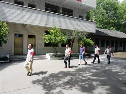 加强巡查防患未然 马踏中学筑牢安全防线