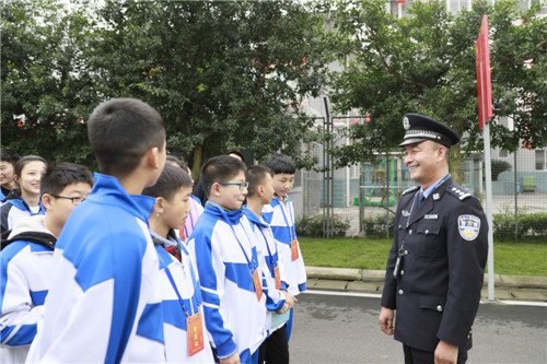 彭山二中组织师生到眉州监狱参加“法治进校园‘活动3.jpg