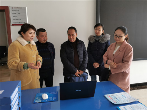 眉山市巡回指导组督查凤阳社区基层组织生活会开展情况