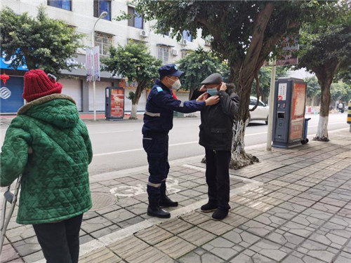 丹棱县飞虎救援队免费发放口罩2.jpg