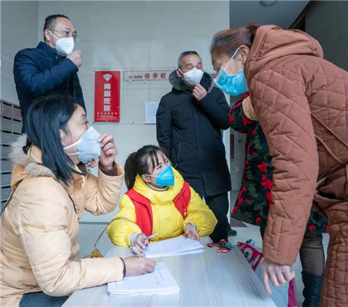 筑牢基层疫情防控线 彭山党员用“辛苦指数”换人民“安全指数”