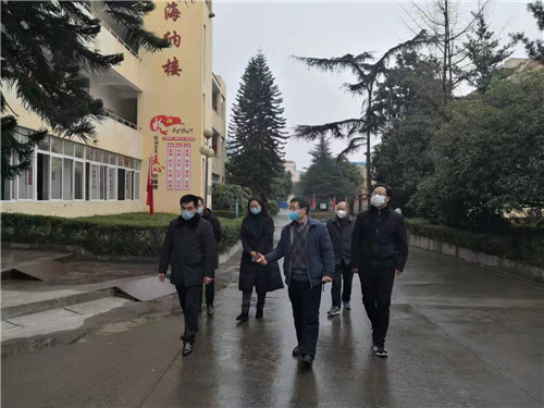 彭山区教体局督查彭山三中疫情防控相关工作