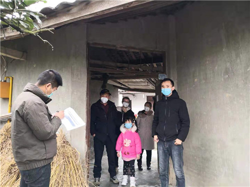 2.1张镇长入户核查居家隔离人员情况2_看图王.jpg