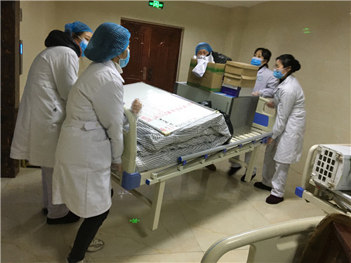 县中医院搬家.jpg