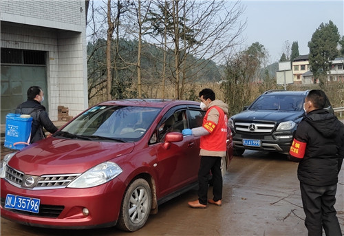 现场做好消毒措施.jpg