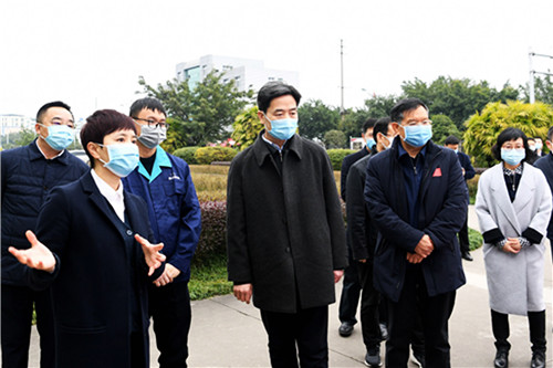 省委常委、宣传部部长甘霖带队到岳池县指导疫情防控工作