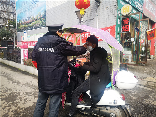 致敬战“疫”一线的坚守者