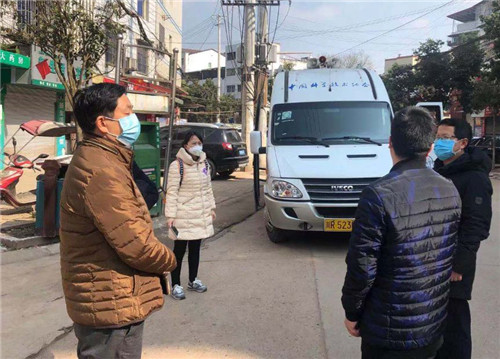南充市科普大篷车在蓬安流动