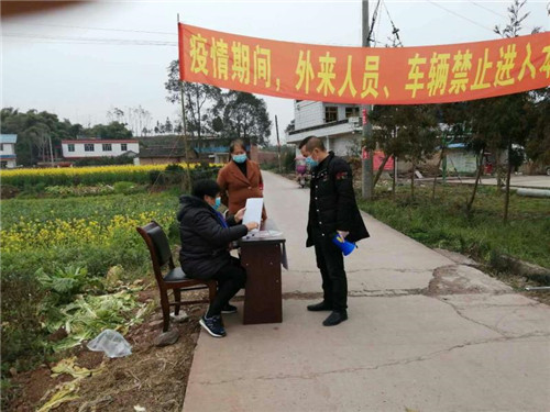 换装不换志 战疫冲在前