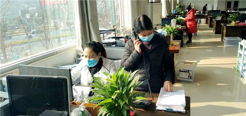 仁寿县：人社局防疫服务两不误