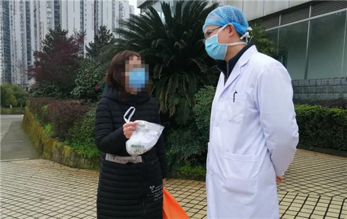广安又一名确诊患者在华西广安医院治愈出院