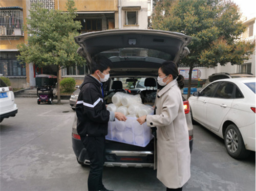 防疫战场上的“母子兵”