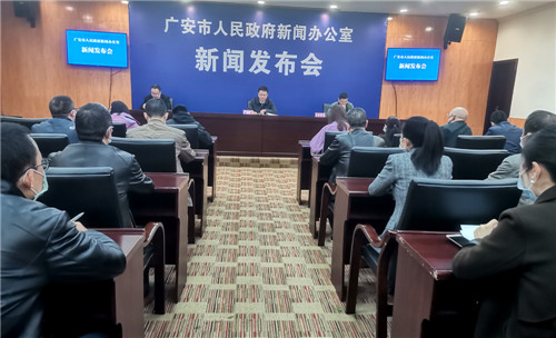 广安一口罩厂出口口罩32万余只